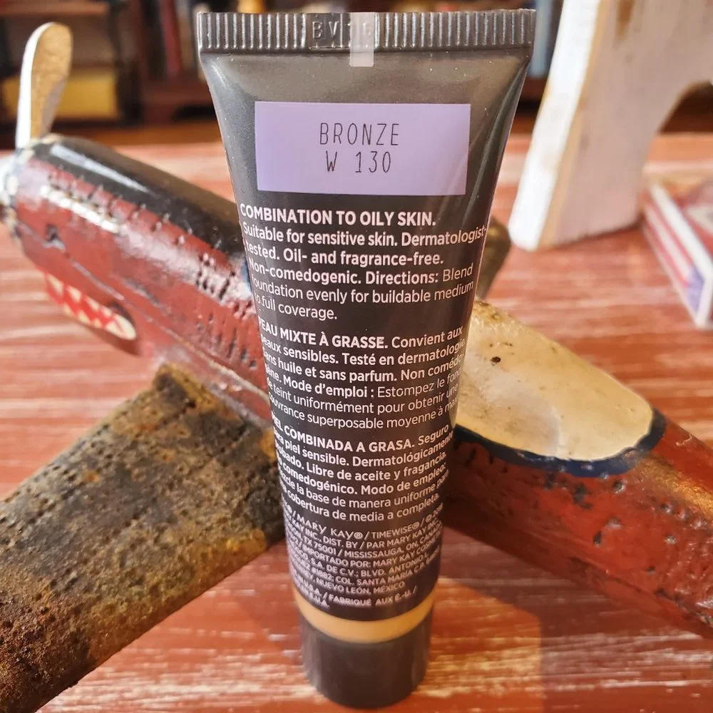 Bronze W 130 (Warm) Matte 3D Foundation - Mary Kay - Picture 1 of 3